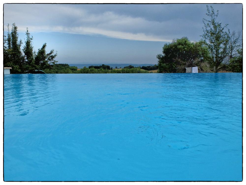 Chambres et table d'hotes 38 Bellegarde Poussieu, 30 mn sud Vienne, 65 km sud Lyon, A7 sortie Chanas, face au Vercors, La mare du vieux chene