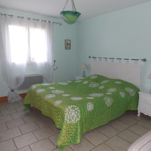 Chambres et table d'hotes 38 Bellegarde Poussieu, 30 mn sud Vienne, 65 km sud Lyon, A7 sortie Chanas, face au Vercors, La mare du vieux chene