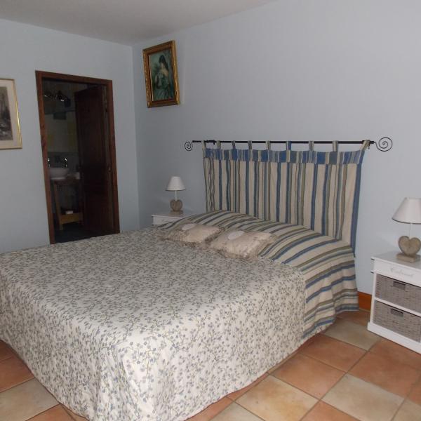 Chambres et table d'hotes 38 Bellegarde Poussieu, 30 mn sud Vienne, 65 km sud Lyon, A7 sortie Chanas, face au Vercors, La mare du vieux chene