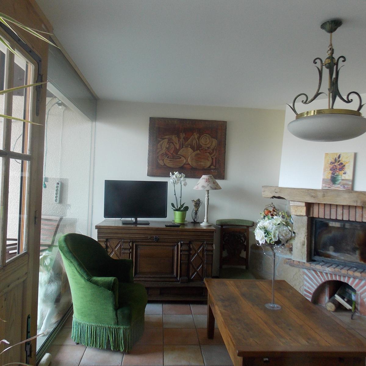 Chambres et table d'hotes 38 Bellegarde Poussieu, 30 mn sud Vienne, 65 km sud Lyon, A7 sortie Chanas, face au Vercors, La mare du vieux chene