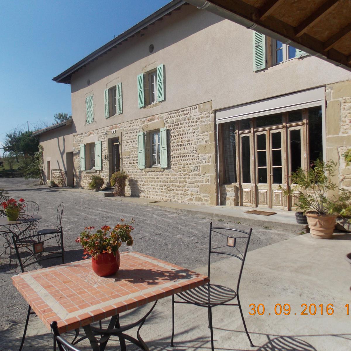 Chambres et table d'hotes 38 Bellegarde Poussieu, 30 mn sud Vienne, 65 km sud Lyon, A7 sortie Chanas, face au Vercors, La mare du vieux chene