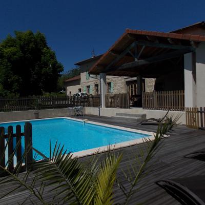 Chambres et table d'hotes 38 Bellegarde Poussieu, 30 mn sud Vienne, 65 km sud Lyon, A7 sortie Chanas, face au Vercors, La mare du vieux chene