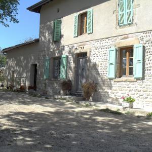 Chambres et table d'hotes 38 Bellegarde Poussieu, 30 mn sud Vienne, 65 km sud Lyon, A7 sortie Chanas, face au Vercors, La mare du vieux chene